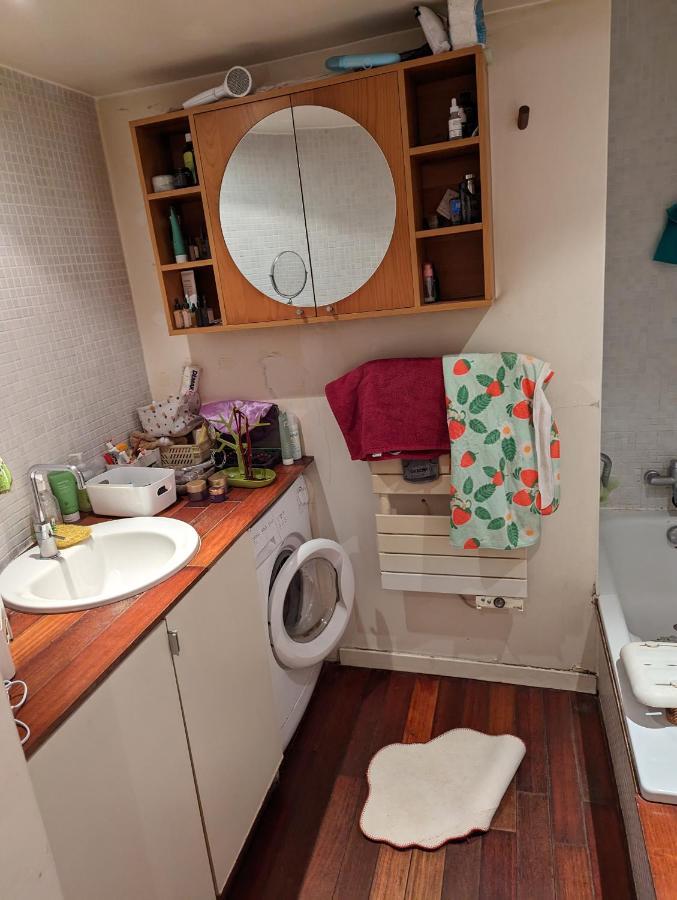 Appartement Chambre Canal St Martin à Paris Extérieur photo